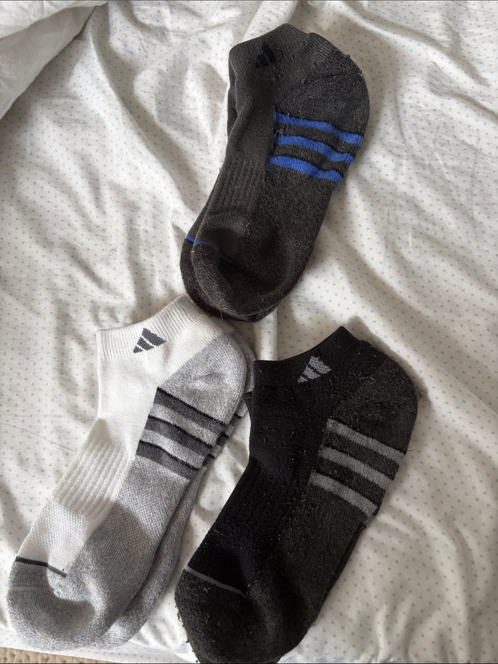 mens adidas 3 pk socks assorted white black gray ankle 10-12